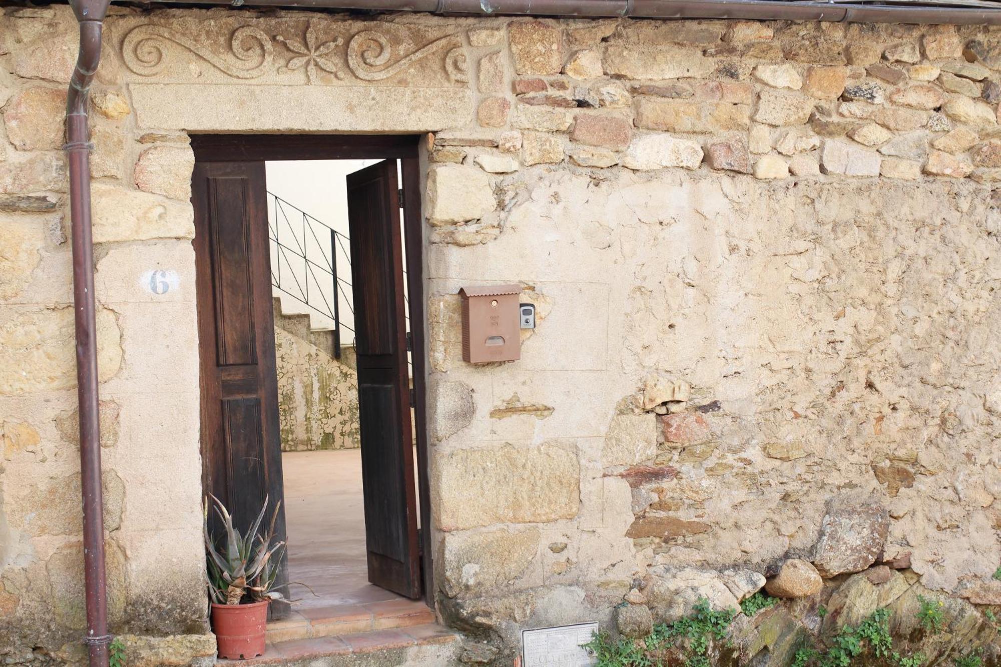 Gasthaus La Grulla Gris Perales del Puerto Exterior foto